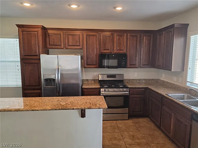 9547 Leaping Lizard St — Photo 3