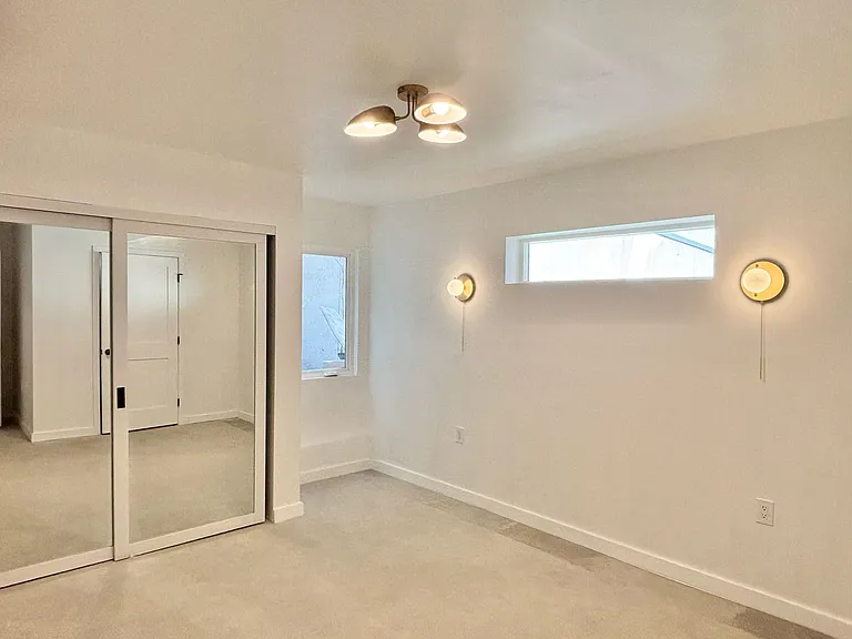 4941 York Blvd — Photo 15