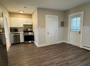 3 Gerrish Pl #10, Salem, MA 01970