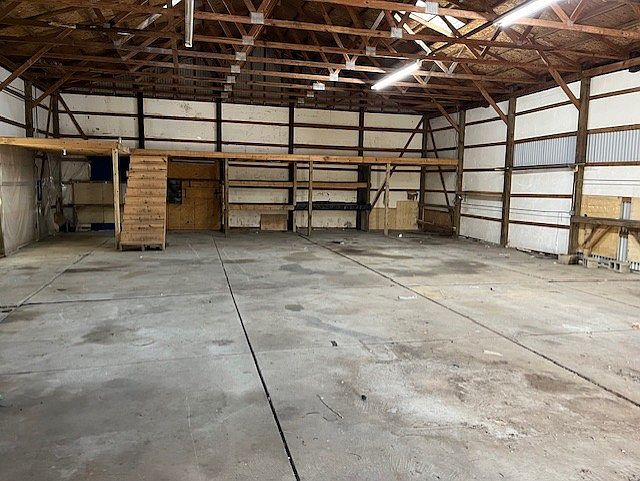 2nd image of 29881 Oregon Rd