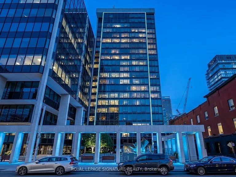 30 Wellington St E #2202 — Photo 2