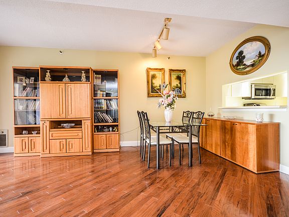 3rd image of 10 Stewart Pl APT 9JW
