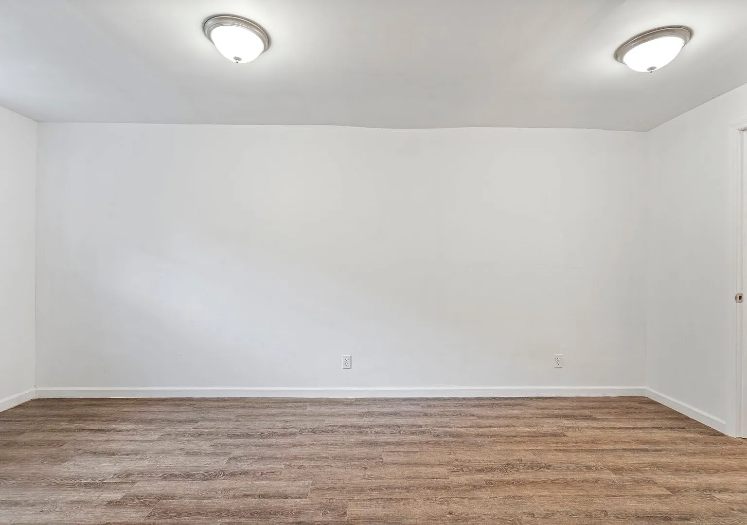 1709 Golf Club Rd — Photo 1