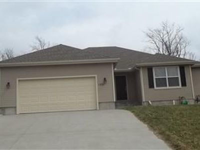 1331 Elm Creek Dr, Junction City, KS, 66441