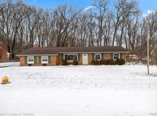 1456 Meadowbrook Way, Temperance, MI 48182
