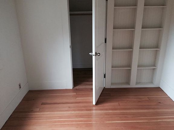 3rd image of 315 Washington Ave SW
