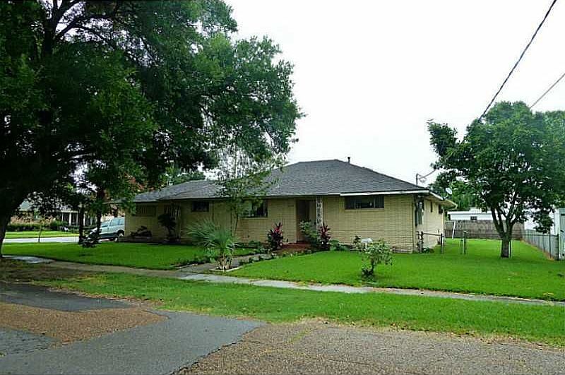 1st image of 1359 Lakeshore Dr