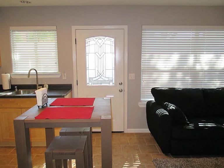 501 E Green Ave #B — Photo 3