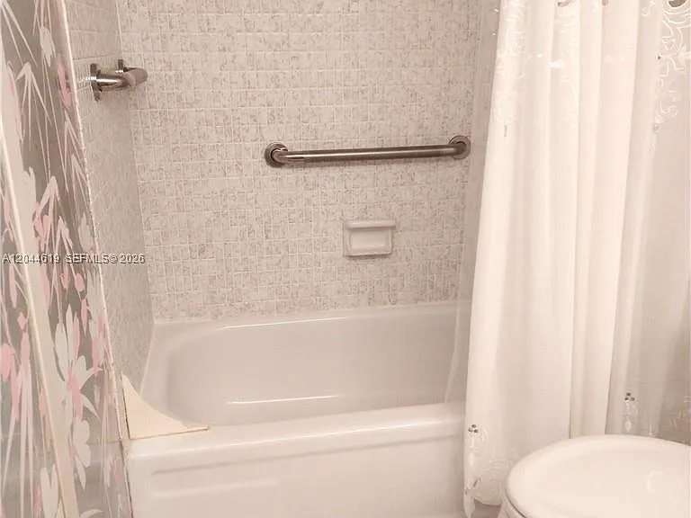 601 Three Islands Blvd #517 — Photo 25