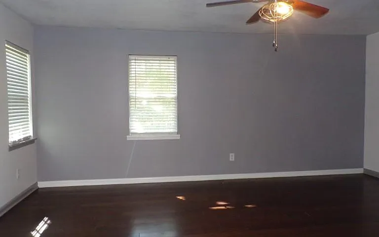 167 Lakeview Dr — Photo 32