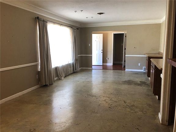 3rd image of 5154 Briarwood Ln