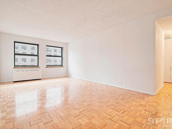 5th image of 600 Columbus Ave APT 4N