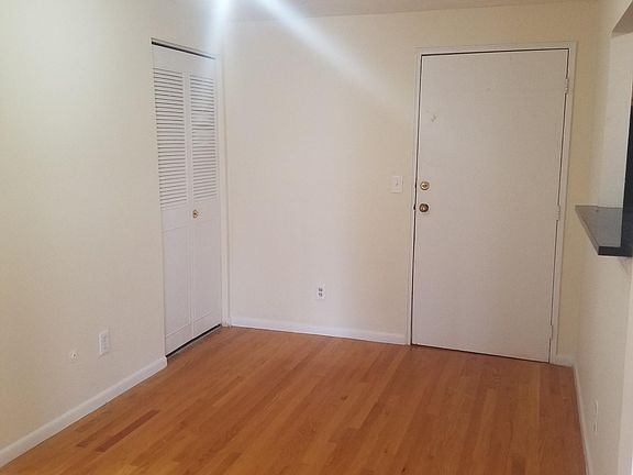 3rd image of 55 Elmwood Park APT 19