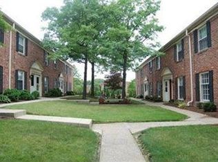 82 Menlo Park Dr, Akron, OH 44313