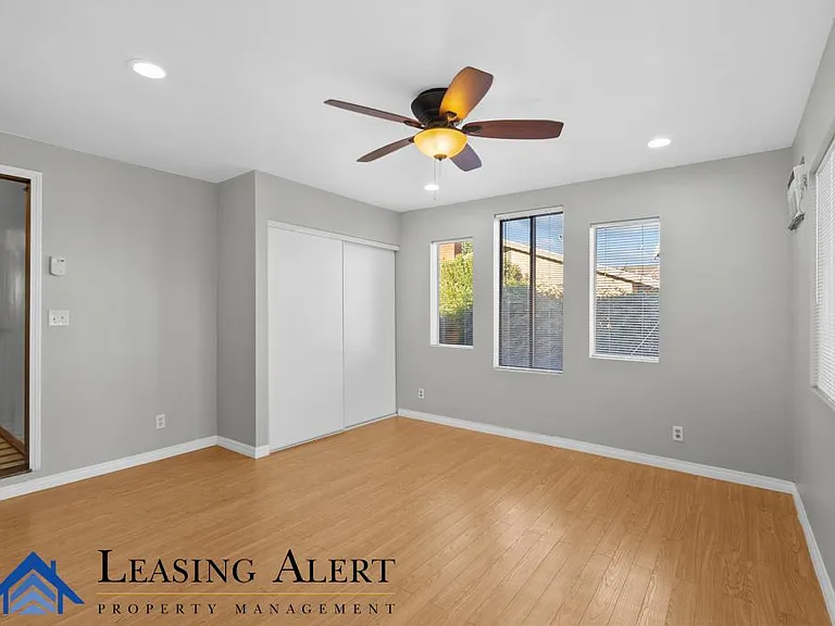 3305 W Avenue L8 — Photo 8