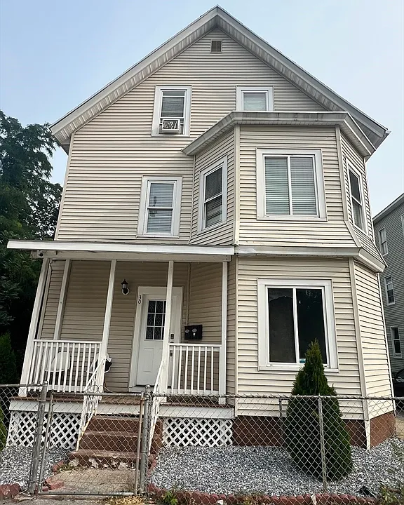30 Lewis St #1