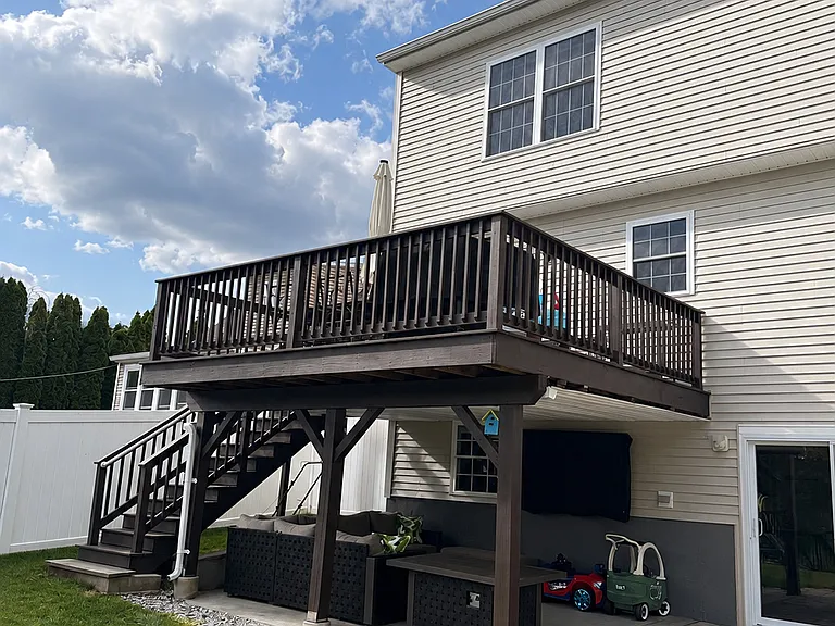 70 Lakeside Ave — Photo 2