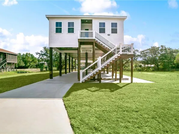 37 Good Dr, Bay Saint Louis, MS 39520