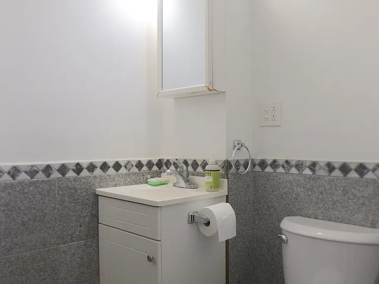 63 Plymouth St — Photo 3