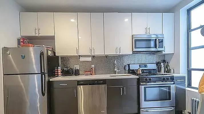 Rented by Brickview NYC Realty NYV LLC | media 10