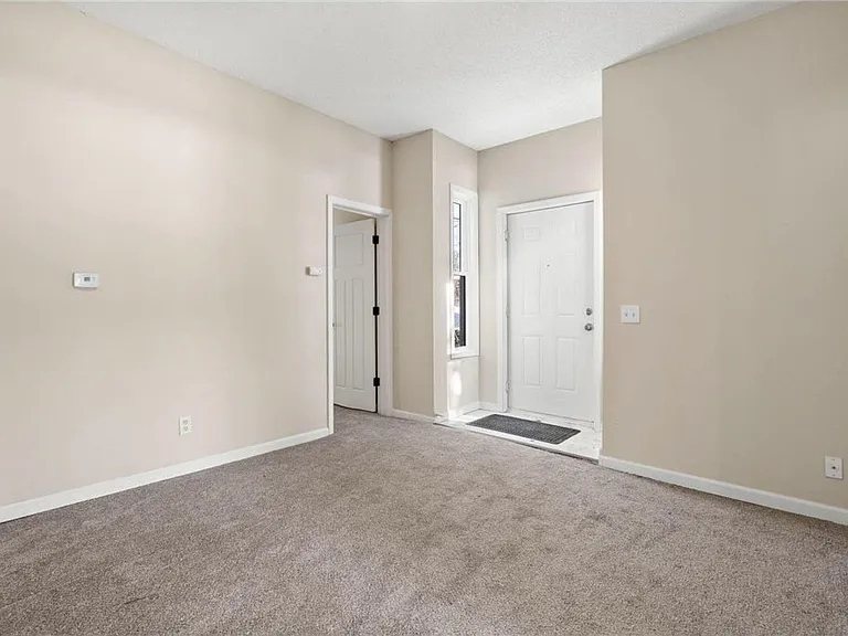 1083 Beech St #1 — Photo 9
