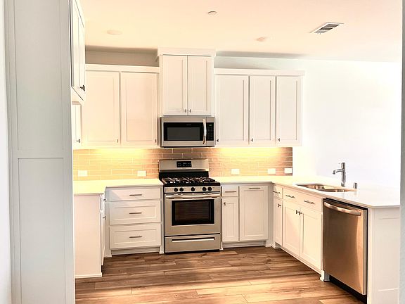 3rd image of 4413 Union St