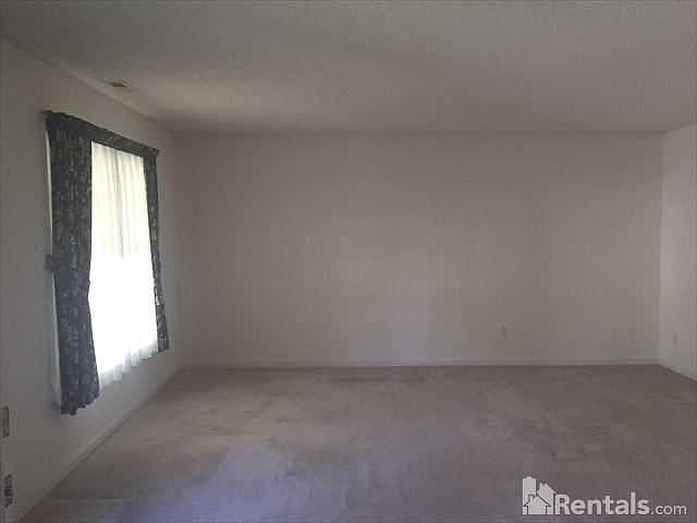 2nd image of 412 Pocono Ct