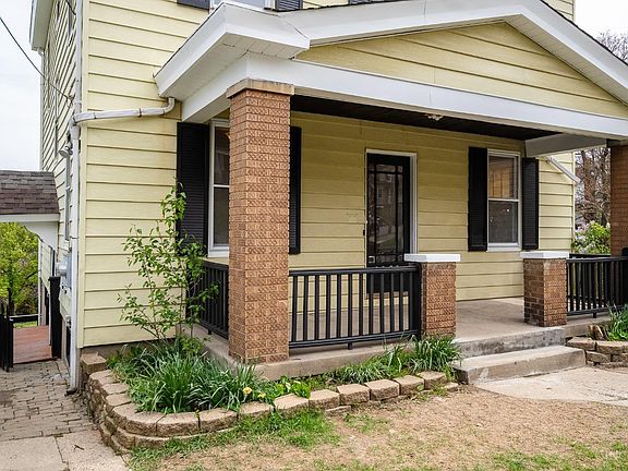 3rd image of 1608 Ross Ave