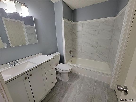 4th image of 3411 Malabar Rd