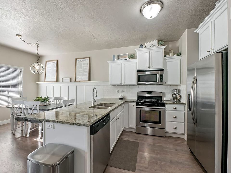 1st image of 1619 N Venetian Way