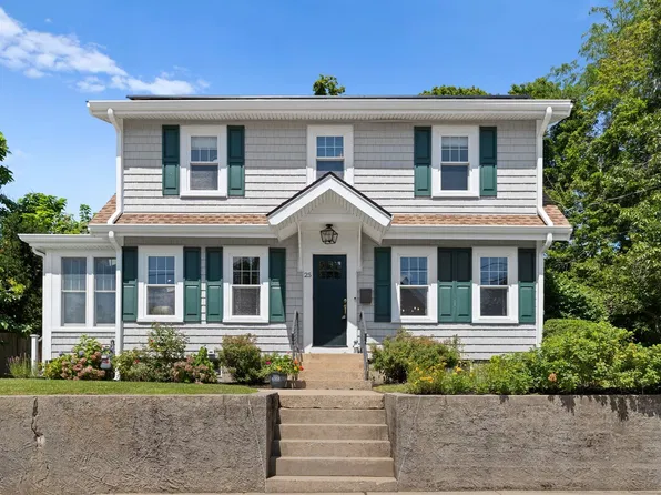 25 Bay View Ave, Plymouth, MA 02360