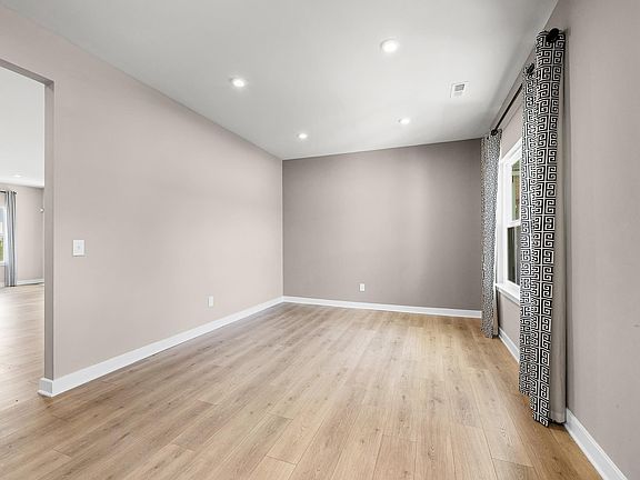 2nd image of 798 Lady Fern Dr
