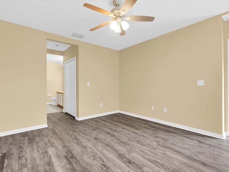 9624 Carlsdale Dr — Photo 22