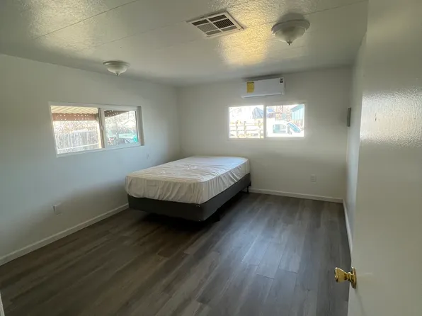 22717 Baker Rd #B, Bakersfield, CA 93314