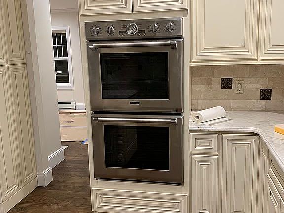 3rd image of 47 Florence Ave