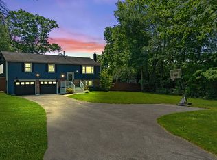 36 Mayflower Dr, Wenham, MA 01984