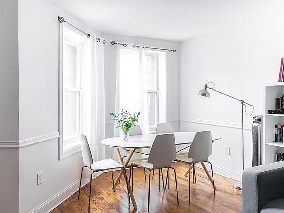 3rd image of 1310 Putnam Ave #1