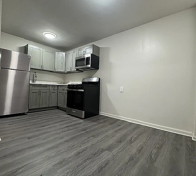 35 1F Kitchen Pic 2
