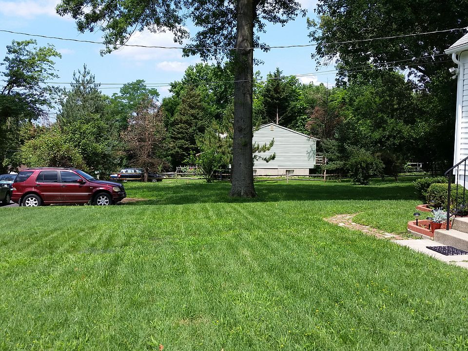 2nd image of 5716 Tuckerman St