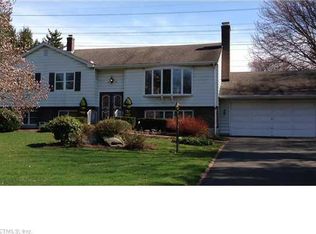 208 High Plains Dr, Orange, CT 06477