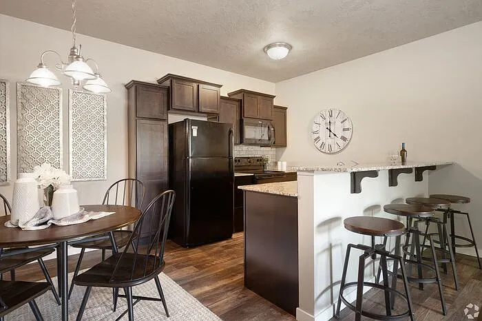 1 bed, 1.0 bath, 807 sqft, $1,570 — Photo 4
