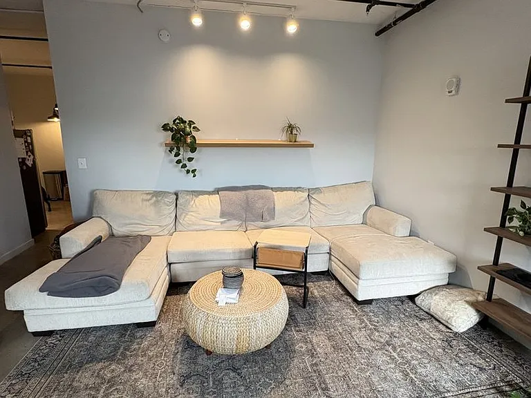 923 S East Ave — Photo 20