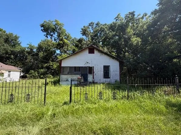339 Bronner St, Prichard, AL 36610