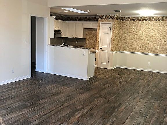 OPEN LIVING AREA