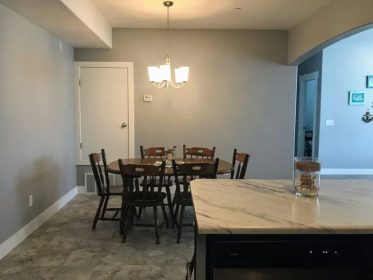213 W Ridge Rd — Photo 14