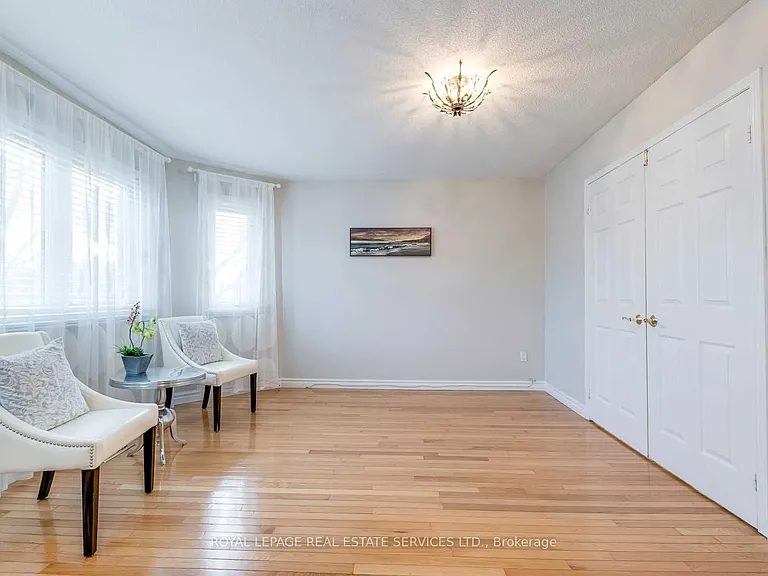 1447 Clearview Dr — Photo 23