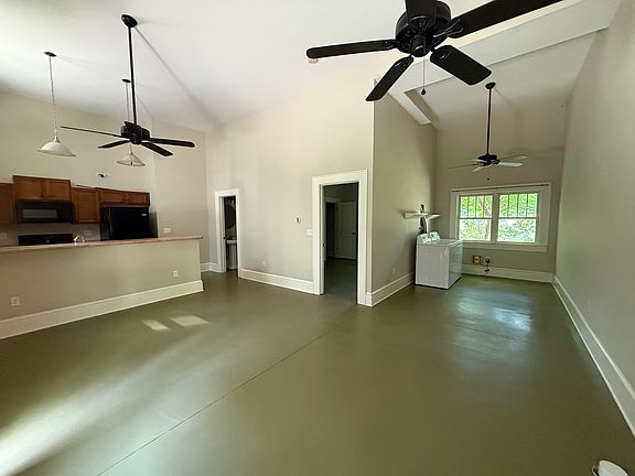 3rd image of 285 Montford Ave