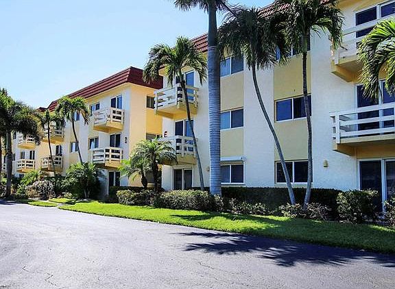 2nd image of 1610 Middle Gulf Dr Unit D1