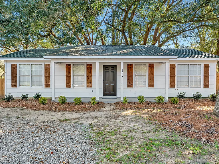 22150 Hill N Dale Dr — Photo 1