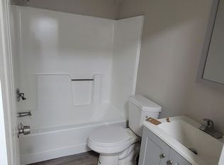 162 Columbus St APT 1, Fitchburg, MA 01420